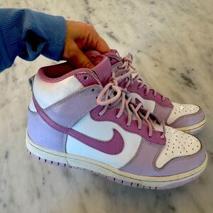 Nike high Top Dunks customs. Lilac and white. Women’s size 7. Pre-owned